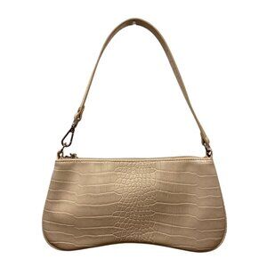 White shoulder bag with zipper closure